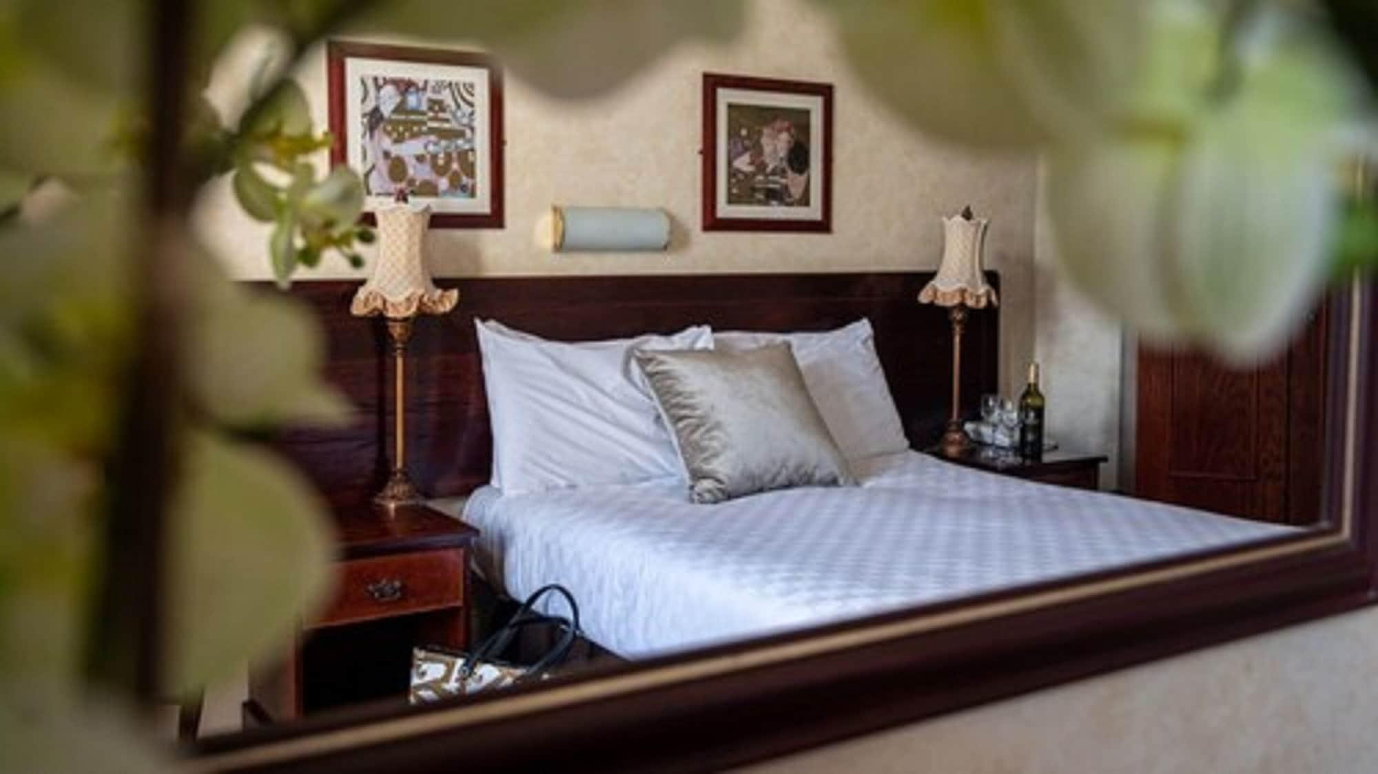 The Queens Hotel Portsmouth Esterno foto