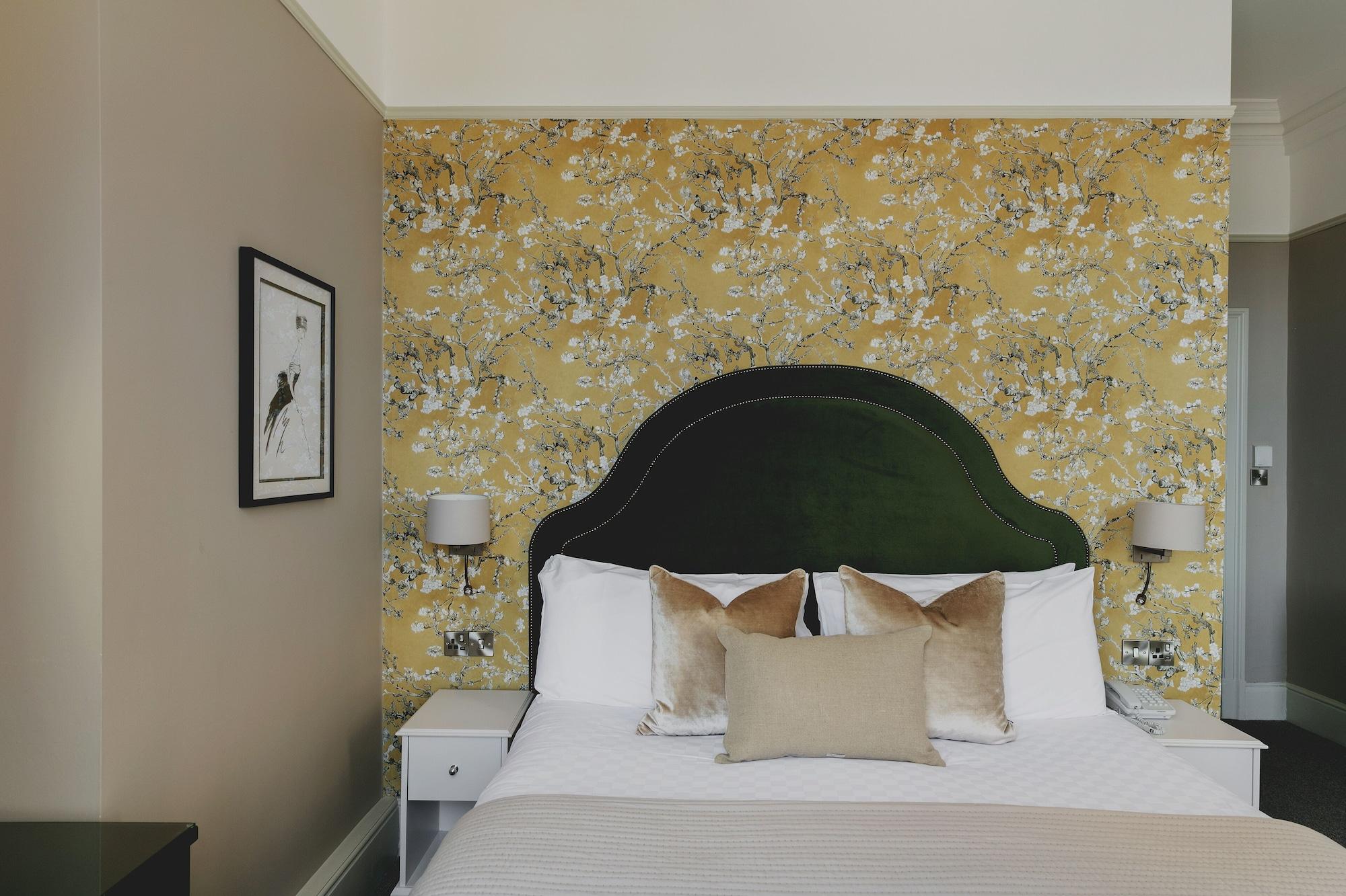 The Queens Hotel Portsmouth Esterno foto
