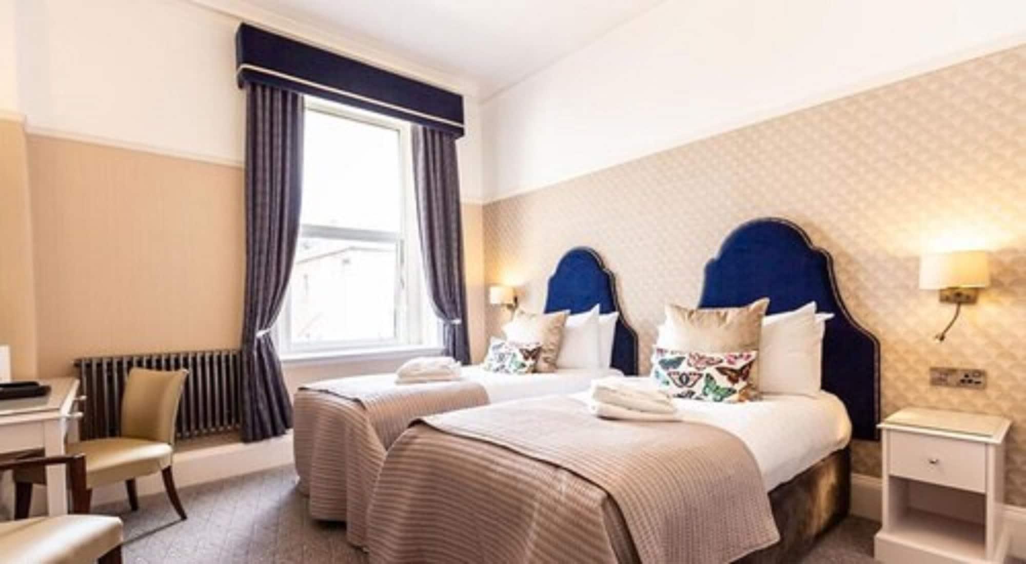 The Queens Hotel Portsmouth Esterno foto