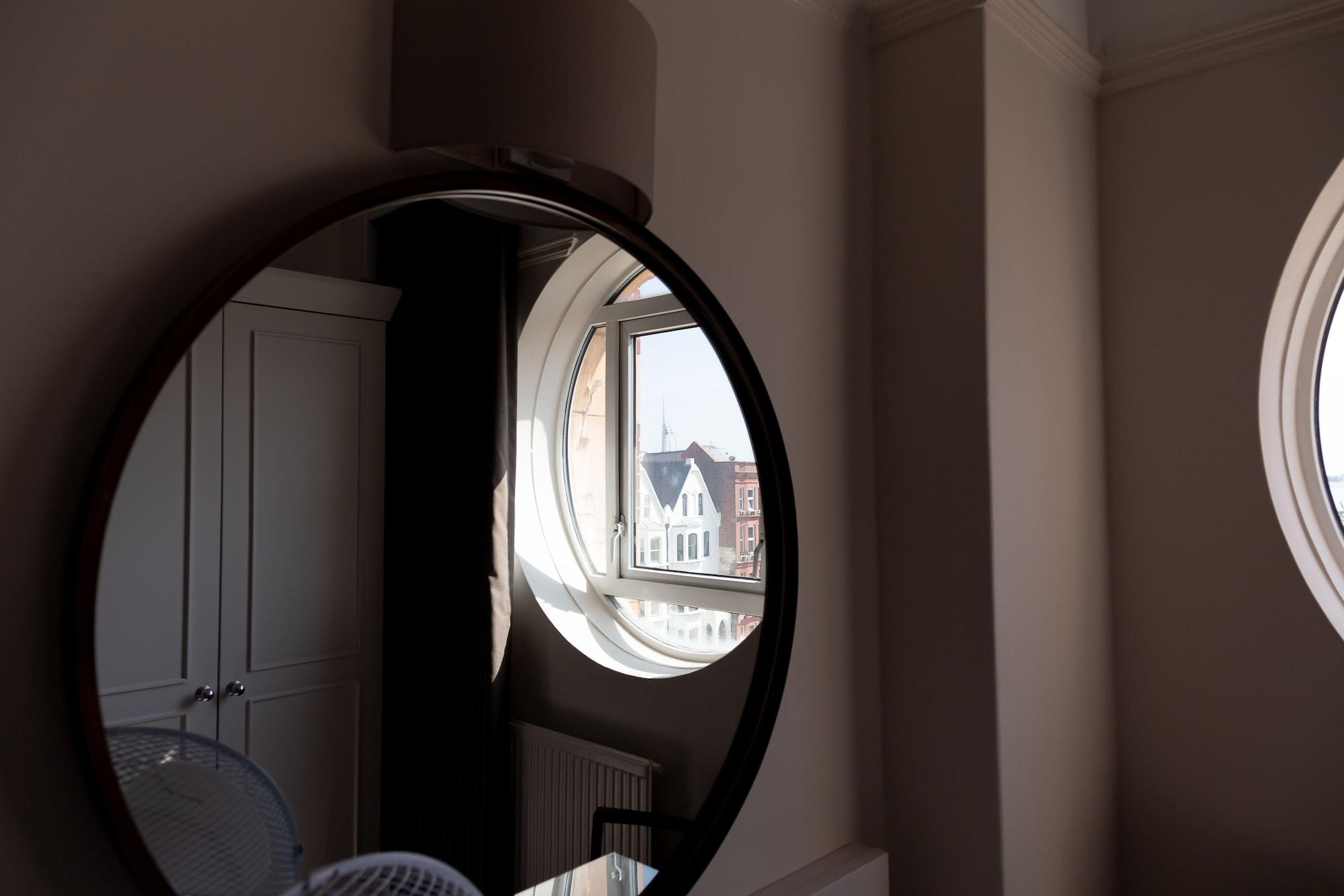 The Queens Hotel Portsmouth Esterno foto