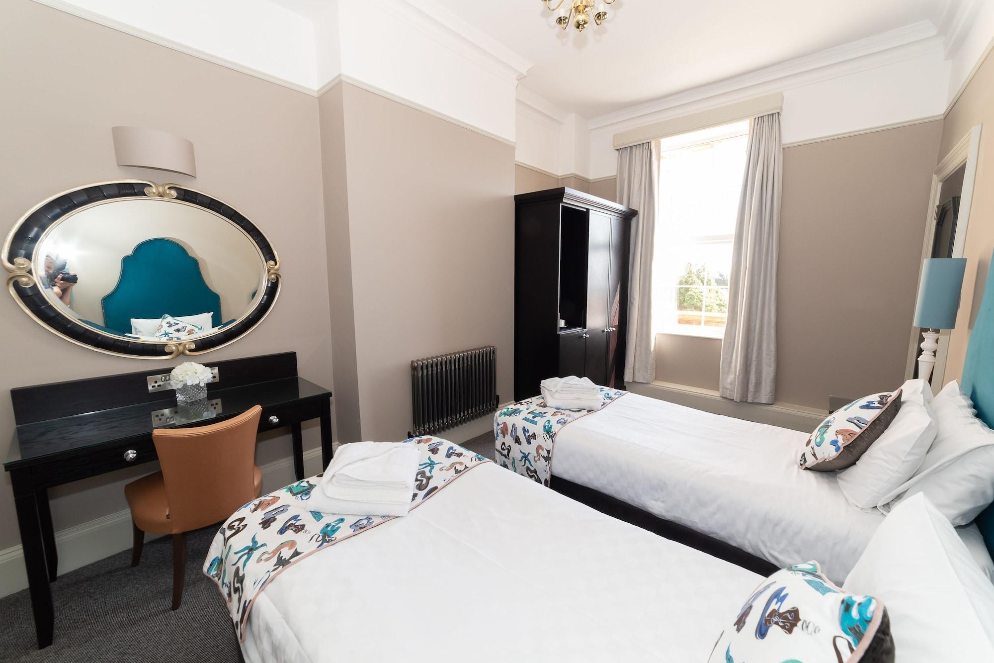 The Queens Hotel Portsmouth Esterno foto