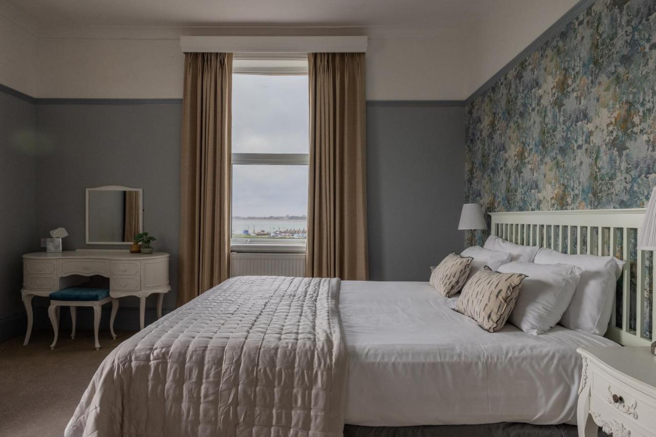 The Queens Hotel Portsmouth Esterno foto