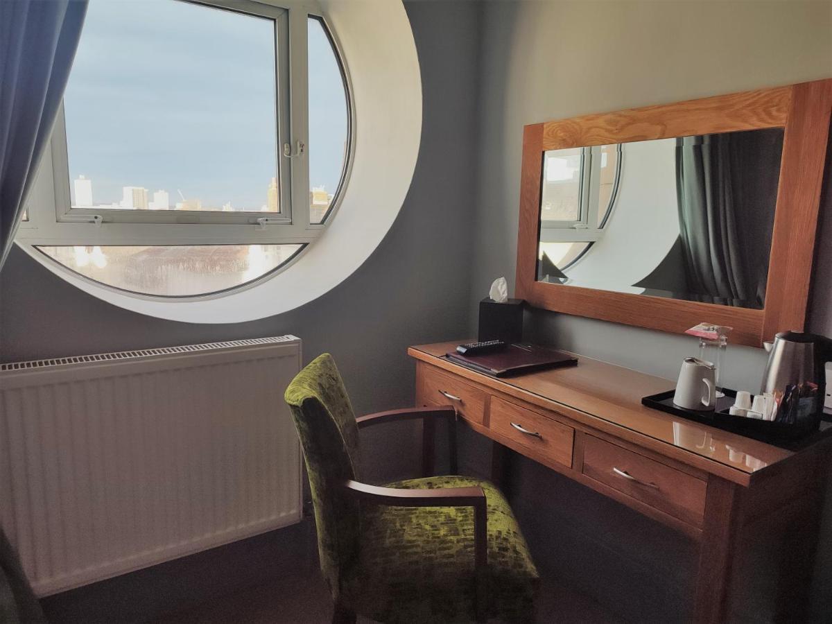 The Queens Hotel Portsmouth Esterno foto