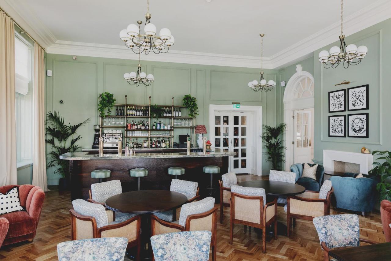 The Queens Hotel Portsmouth Esterno foto